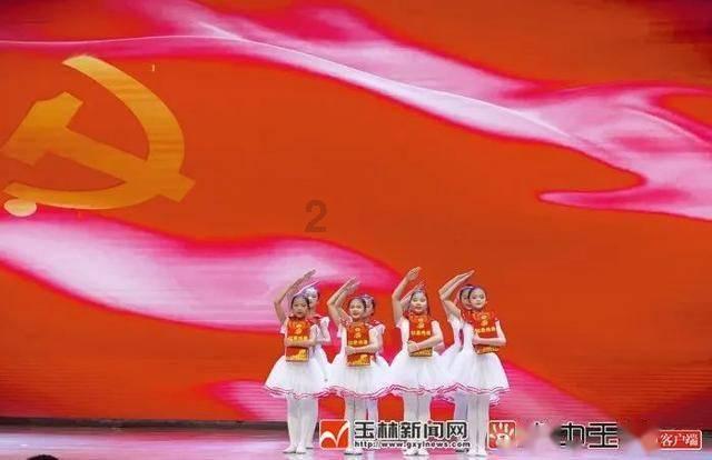 从吴京谢楠身上发现:男人爱不爱你,不用反复试探,看这一点就够