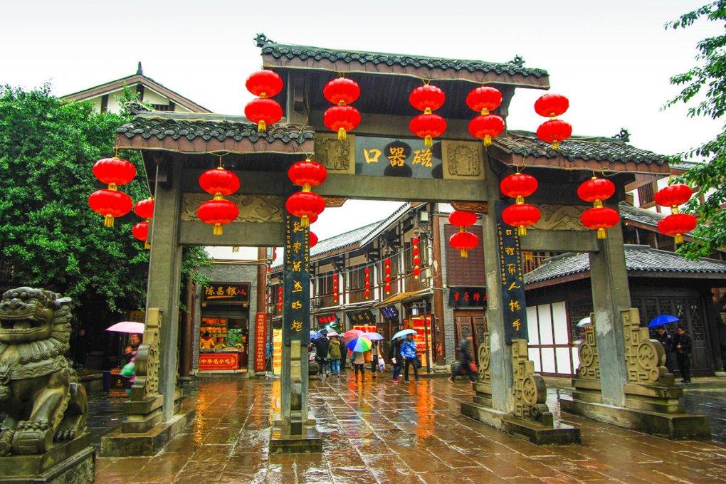 河南洛阳老君山等7个景区,对全国生肖属龙、姓名含“龙”字的游客,免景区首道门票